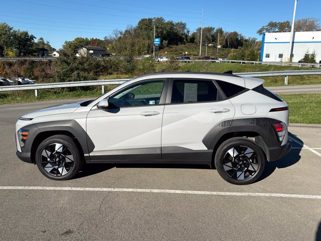 Certified 2024 Hyundai Kona SEL w/ Convenience Package AWD/4WD image 2