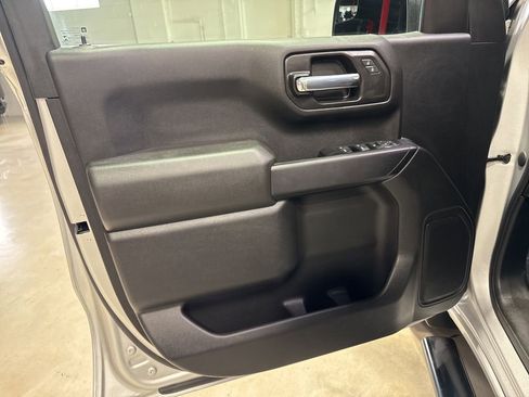 Used 2022 Chevrolet Silverado 1500 Custom AWD/4WD image 24