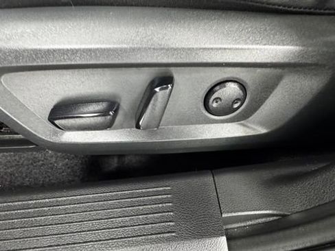 Certified 2026 Nissan Rogue SV AWD/4WD image 11