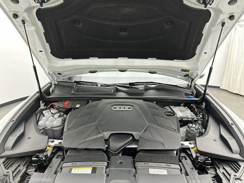 Used 2023 Audi Q8 Premium Plus image 25