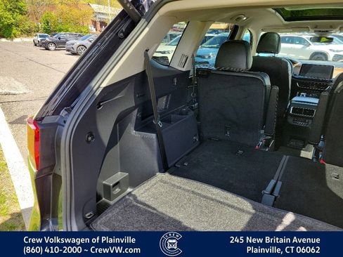 Used 2024 Volkswagen Atlas SE AWD/4WD image 55