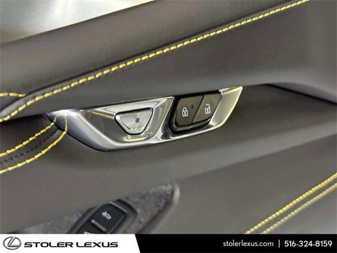 Used 2021 Chevrolet Corvette Stingray Premium Conv w/ Z51 Performance Package image 22