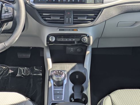 New 2026 Ford Escape SE FWD image 20