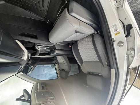 Used 2017 Toyota Tundra SR5 w/ SR5 Upgrade Package AWD/4WD image 12