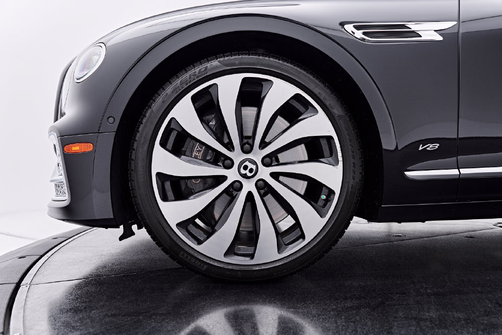 Used 2022 Bentley Flying Spur V8 AWD/4WD image 3
