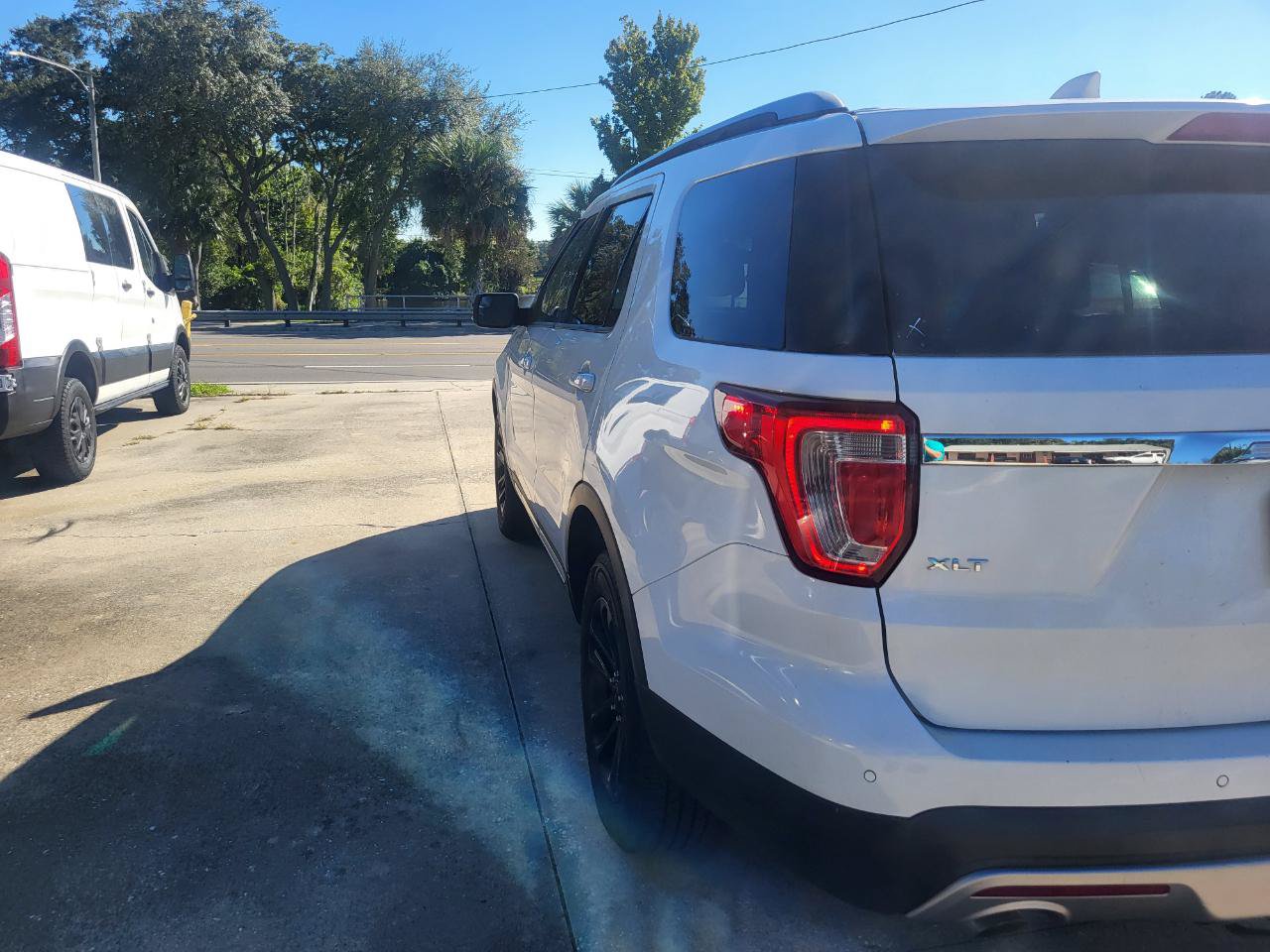Used 2016 Ford Explorer XLT w/ Equipment Group 202A FWD image 36