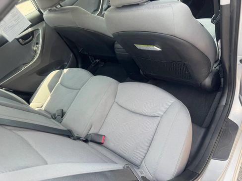 Used 2013 Hyundai Elantra GLS w/ Preferred Pkg FWD image 4