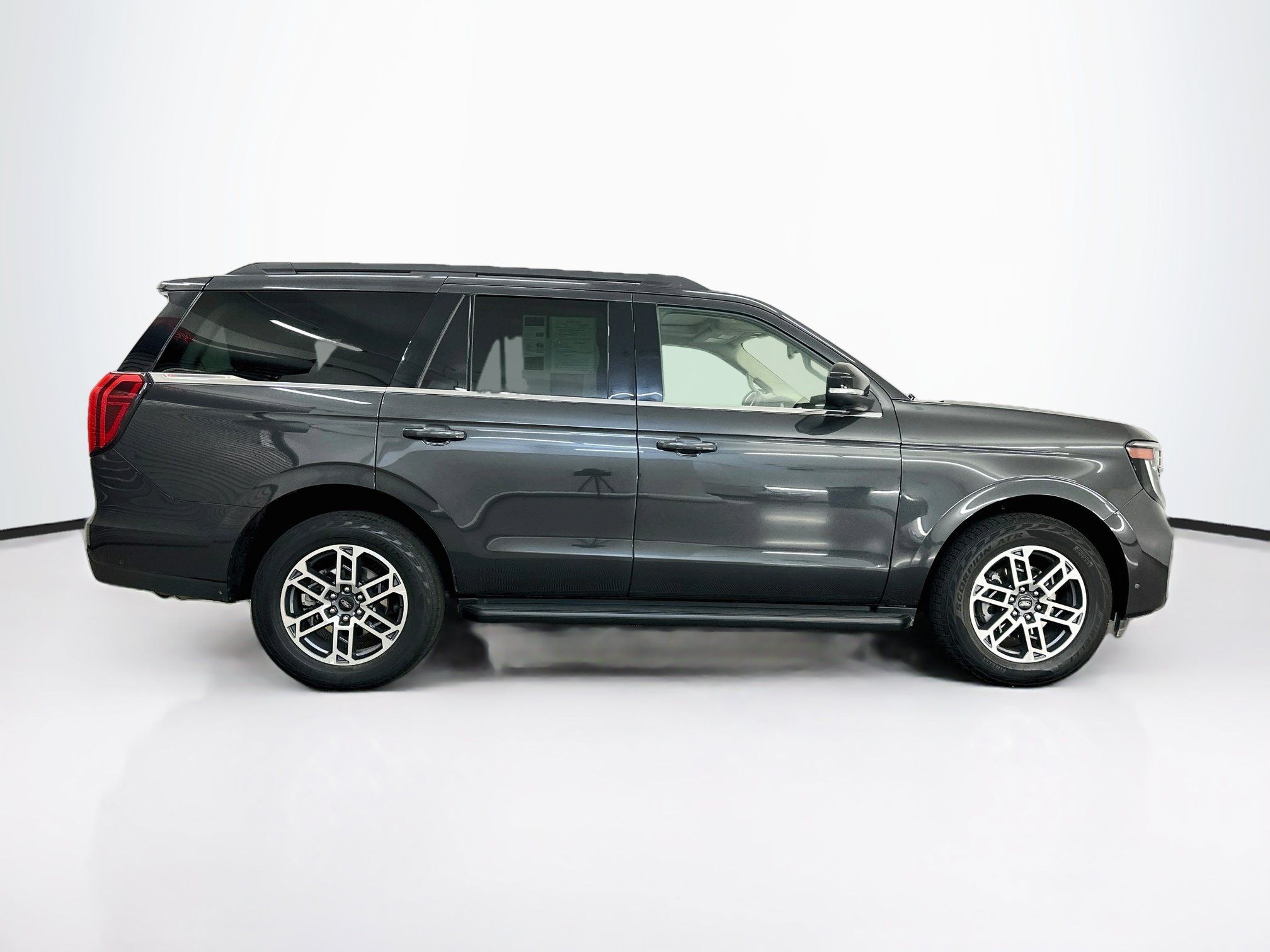 Used 2025 Ford Expedition Active AWD/4WD image 10