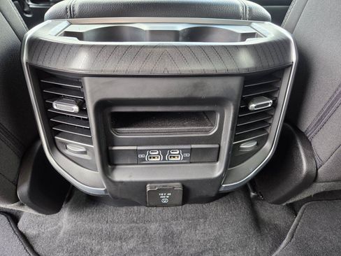 Used 2025 RAM 1500 Big Horn AWD/4WD image 24