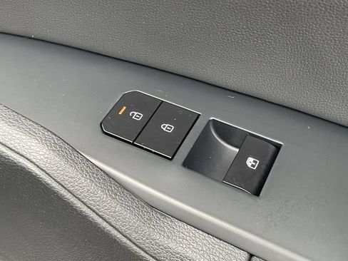 Certified 2026 Kia Sportage EX FWD image 17