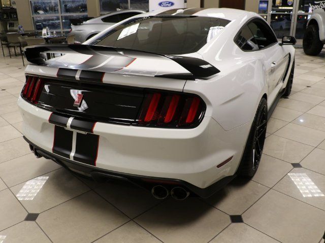 Used 2019 Ford Mustang Shelby GT350R w/ GT350R Equipment Group 920A RWD image 7