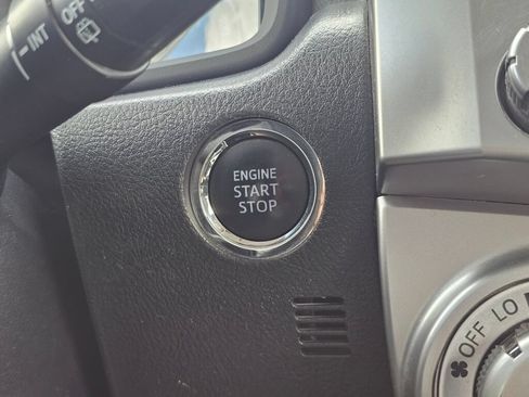 Used 2022 Toyota 4Runner SR5 AWD/4WD image 40