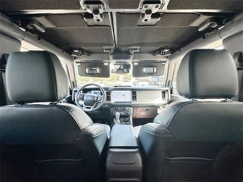 New 2024 Ford Bronco Outer Banks w/ Sasquatch Package image 23