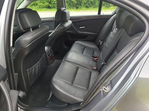 Used 2010 BMW 528i xDrive Sedan AWD/4WD image 12