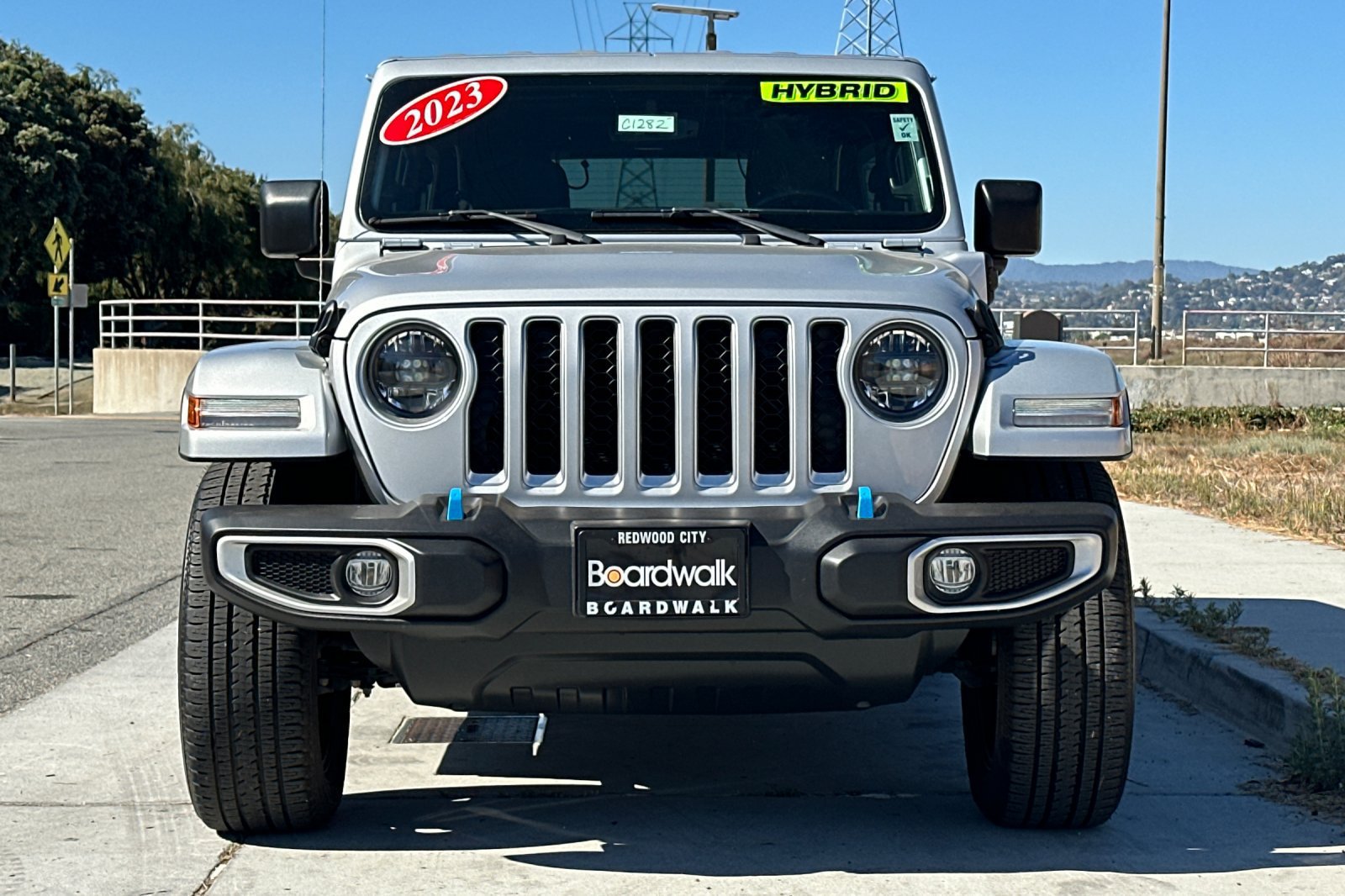 Used 2023 Jeep Wrangler Unlimited Sahara w/ Cold Weather Group AWD/4WD image 9