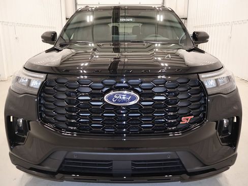 New 2026 Ford Explorer ST w/ Sun And Sound Package image 3