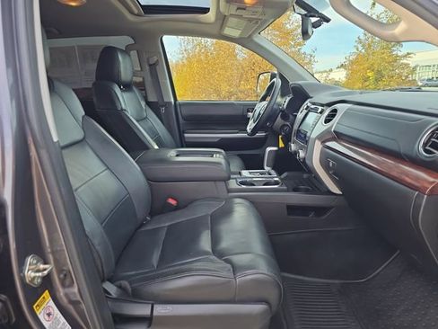 Used 2016 Toyota Tundra Limited w/ Limited Premium Package image 9