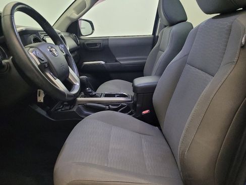 Used 2016 Toyota Tacoma SR5 w/ SR5 Appearance Package (SN) image 17