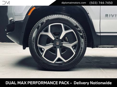 Used 2024 Rivian R1S Adventure AWD/4WD image 43