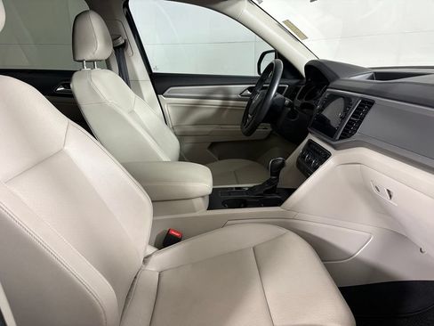 Used 2019 Volkswagen Atlas SE FWD image 16