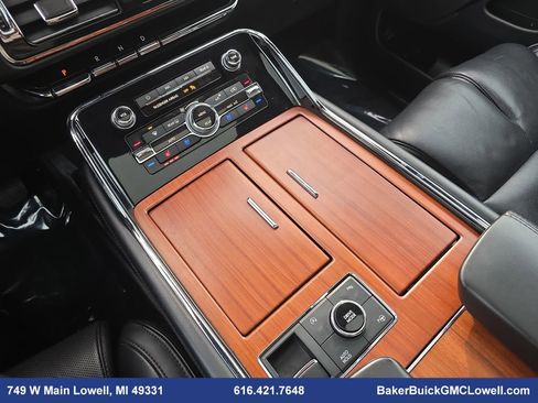 Used 2019 Lincoln Navigator L Reserve image 29