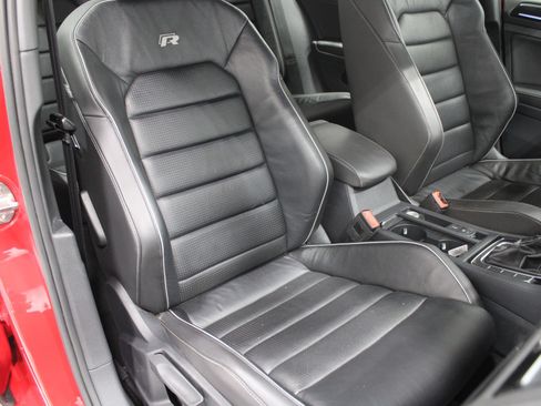 Used 2018 Volkswagen Golf R 4-Door AWD/4WD image 27
