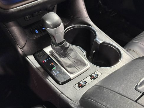 Used 2018 Toyota Highlander Limited AWD/4WD image 36