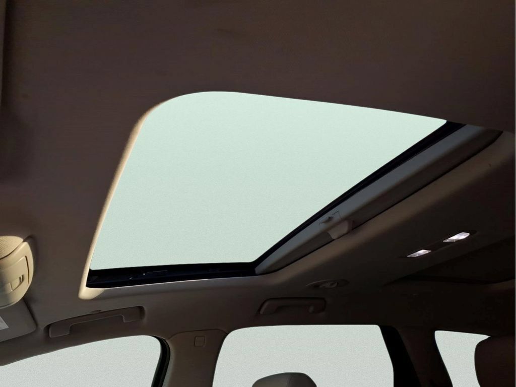 Used 2019 Buick Enclave Essence FWD image 22
