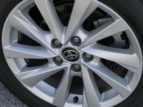 Used 2022 Toyota Camry LE w/ Carpet Mat Package (TMS) FWD image 12
