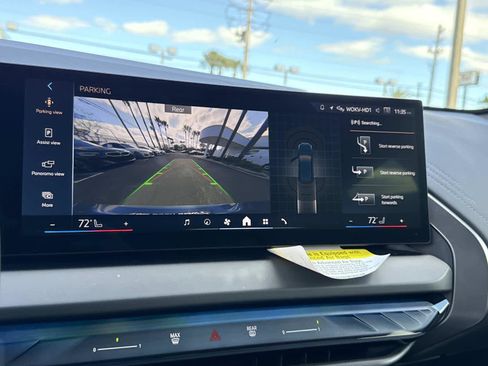 Certified 2025 BMW X3 xDrive30i w/ M Sport Package image 25