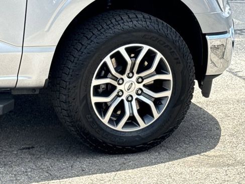 Used 2021 Ford F150 Lariat w/ Equipment Group 501A Mid image 6