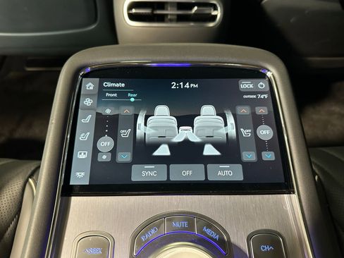 Used 2025 Genesis G90 3.5T AWD/4WD image 58