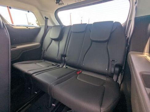 New 2026 Kia Carnival EX FWD image 16
