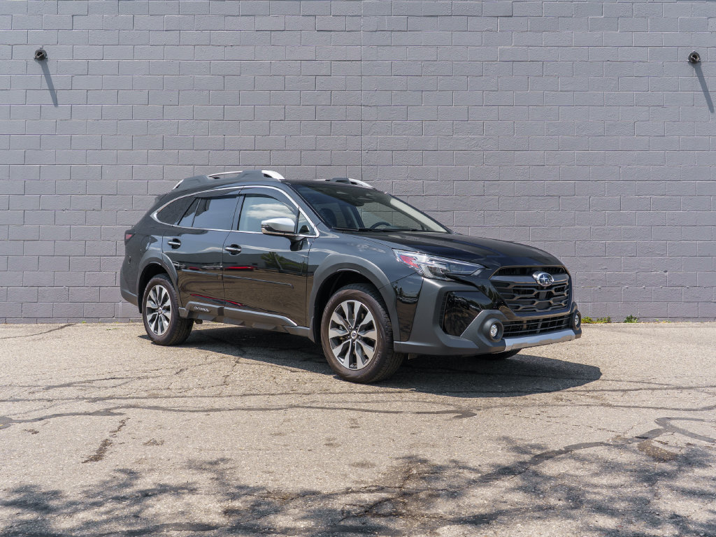 Used 2025 Subaru Outback Touring XT AWD/4WD image 9