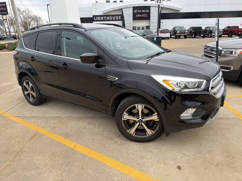 Used 2018 Ford Escape SEL w/ Ford Safe & Smart Package image 4