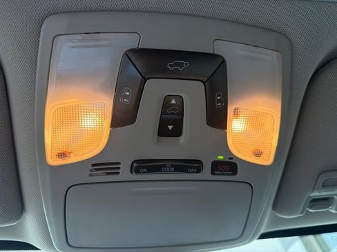 Used 2019 Toyota Sienna XLE w/ XLE Navigation Package AWD/4WD image 31