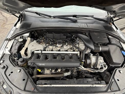 Used 2015 Volvo XC70 T6 Premier Plus image 23