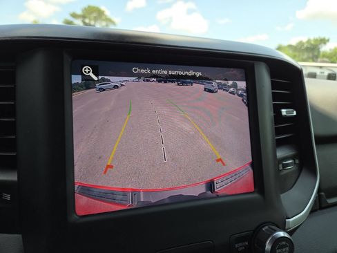 Used 2020 RAM 1500 Big Horn AWD/4WD image 8