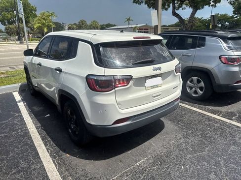Used 2018 Jeep Compass Sport FWD image 4