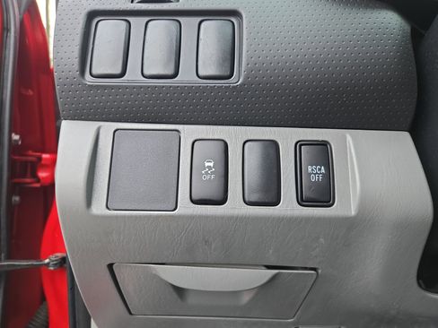 Used 2014 Toyota Tacoma 4x4 Regular Cab image 13