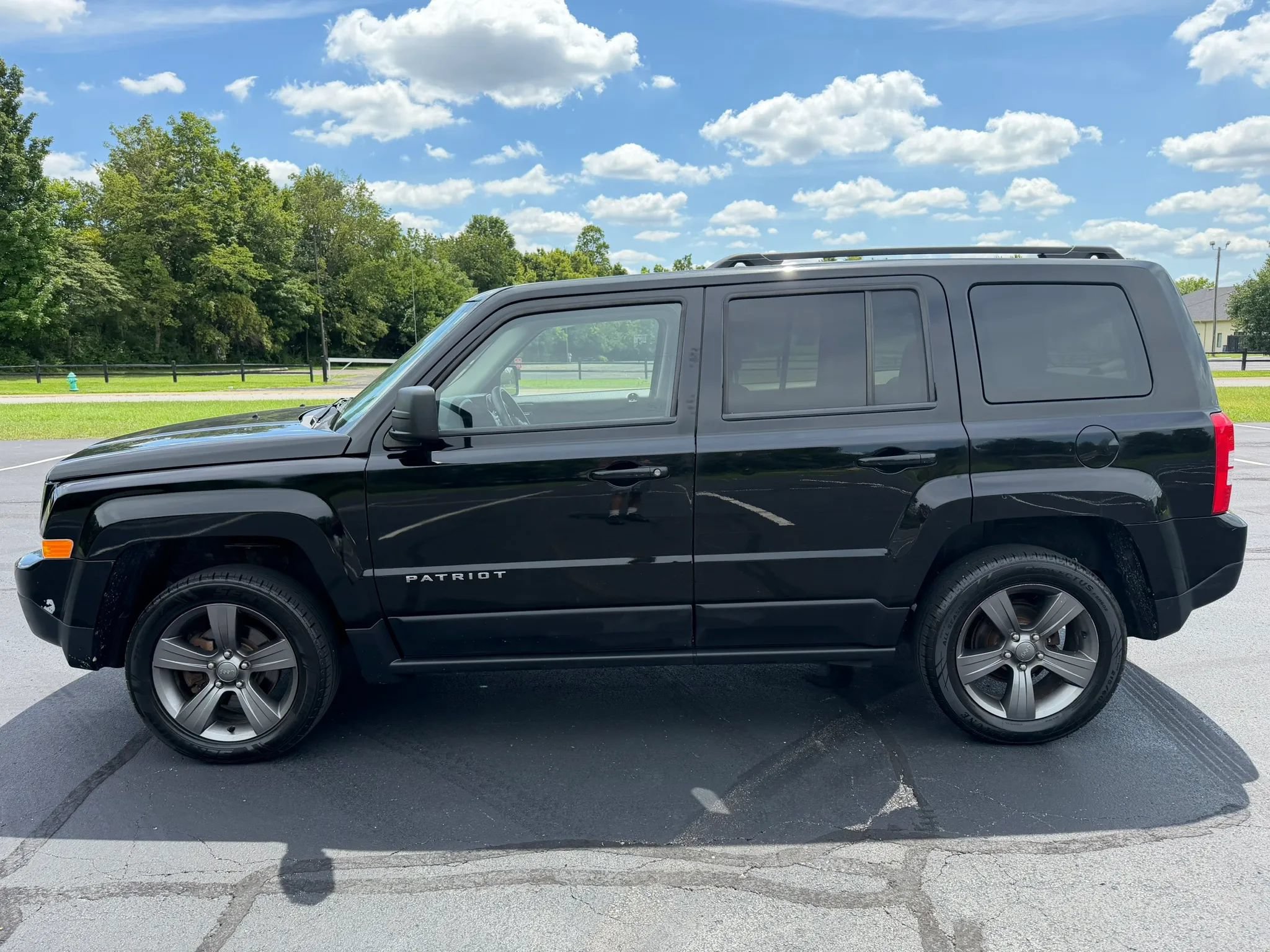 Used 2015 Jeep Patriot High Altitude AWD/4WD image 7