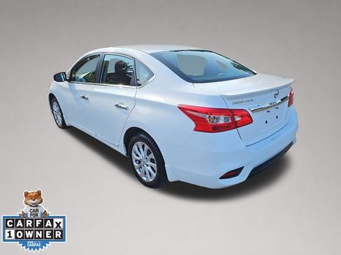 Used 2019 Nissan Sentra S w/ Appearance Package FWD image 6