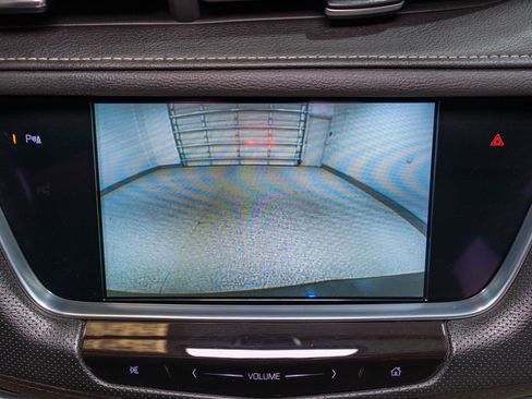 Used 2019 Cadillac XT5 FWD image 18