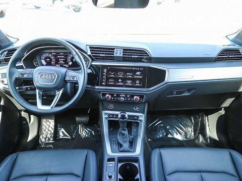 Used 2025 Audi Q3 2.0T Premium w/ Convenience Package AWD/4WD image 16