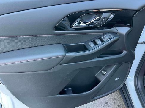 Used 2023 Chevrolet Traverse RS w/ LPO, Floor Liner Package image 25