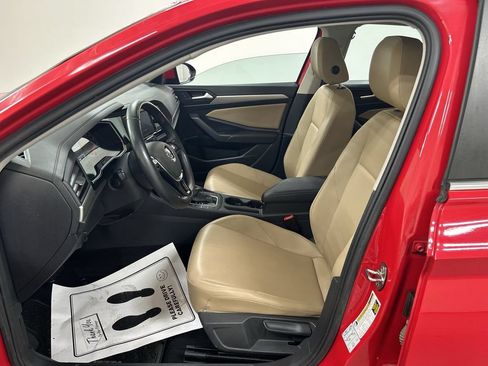 Used 2019 Volkswagen Jetta SE FWD image 9