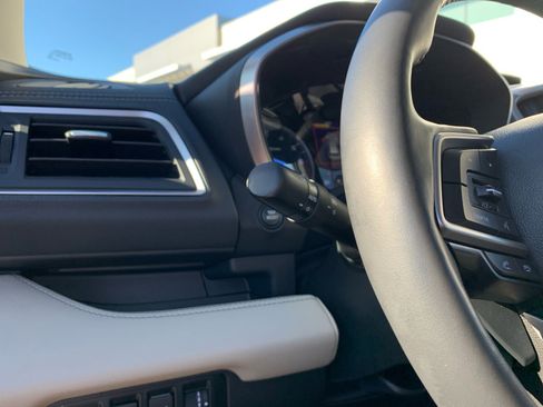 Certified 2022 Subaru Ascent Touring w/ Popular Package #2A image 25