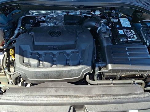 Used 2020 Volkswagen Tiguan SEL AWD/4WD image 28