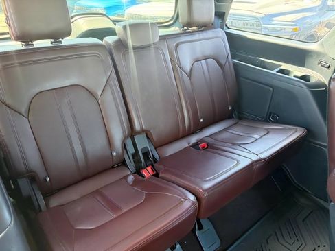 Used 2023 Ford Expedition Limited RWD image 25