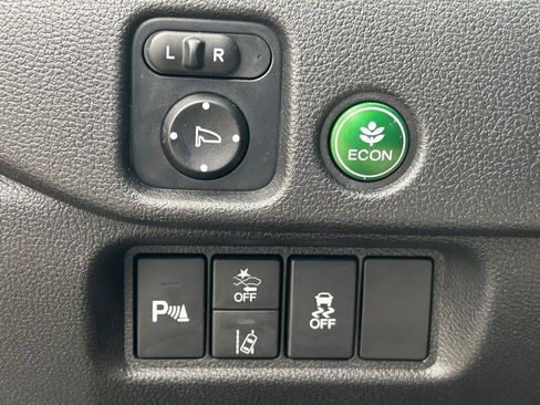 Used 2019 Honda Pilot Touring image 32